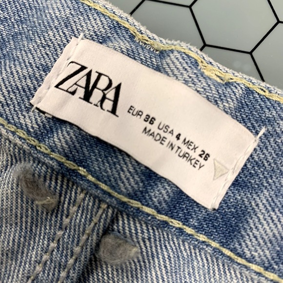 Zara Jeans Womens 4 Tweed Trim Light Wash Hi Rise Wide Leg Cropped Flower Button - Picture 4 of 14